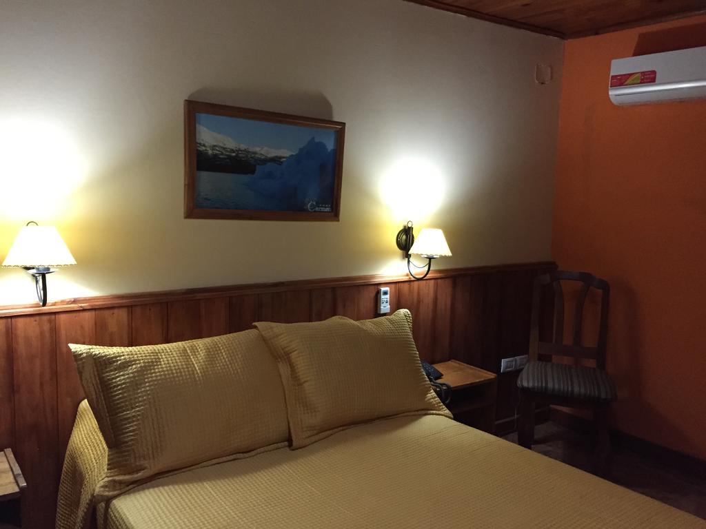 Hotel Carmen Пуерто Игуасу Екстериор снимка