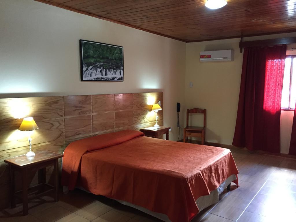 Hotel Carmen Пуерто Игуасу Екстериор снимка